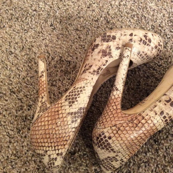 5 for $25 - INC heels - Picture 5 of 6